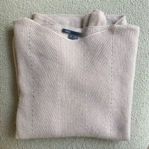 Vince cashmere sweater in warm blush pink. Boat neck. Gorgeous.